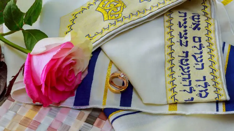 בדרך אל החופה